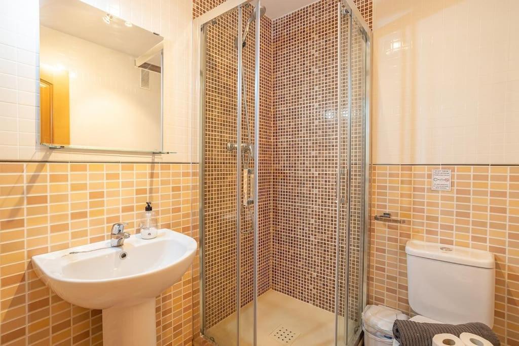 ネルハPenthouse With Jacuzzi And Spectacular Sea Viewsアパートメント エクステリア 写真